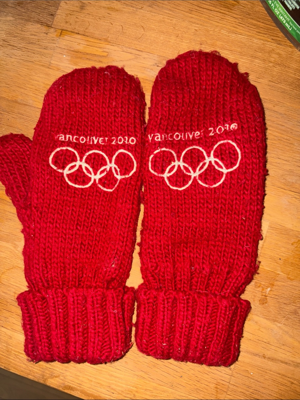 Vancouver 2010 Red Olympic Knit Mittens